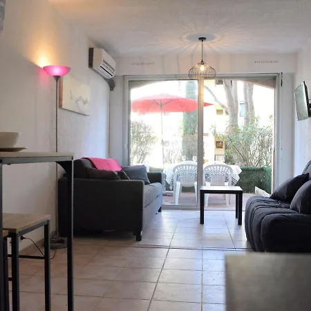 Cap D'agde, 1 Piece, 4 Personnes - Fr-1-249-300 Agde
